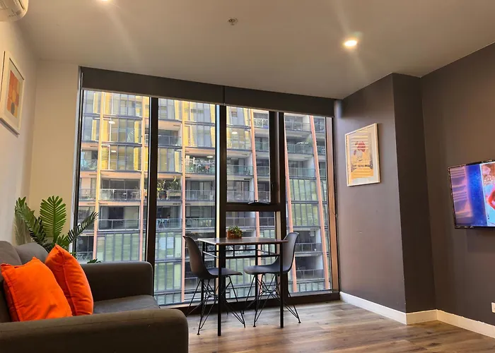 Aura On Flinders Serviced Apartments