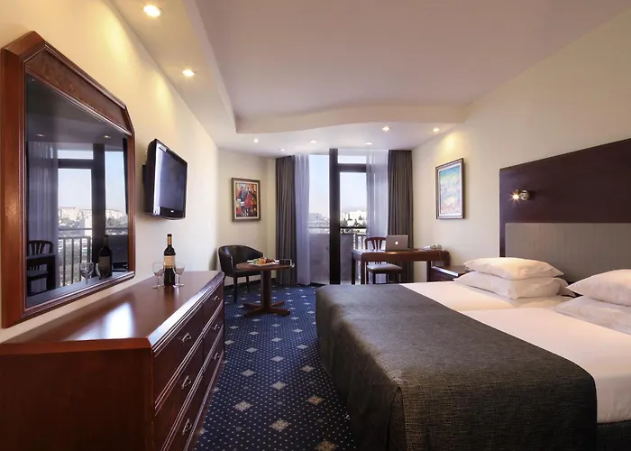 Ramada By Wyndham Jerusalem