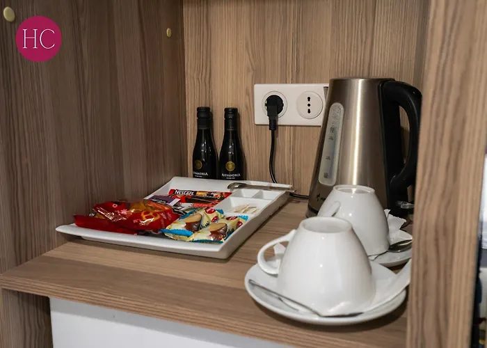Central Hotel, Fitness And Spa