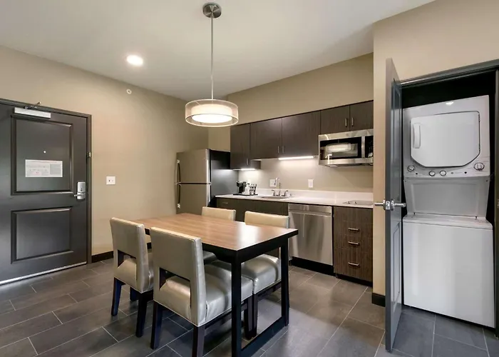 Best Western Plus Fillmore Inn & Suites
