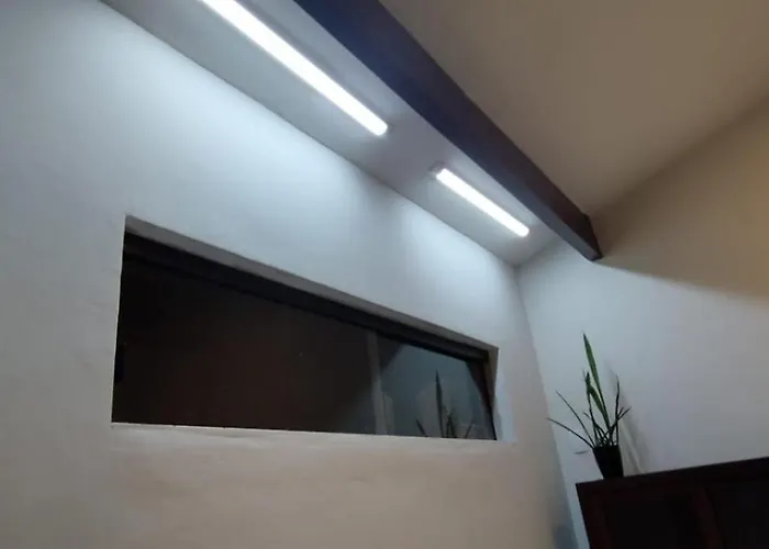 Suítes independentes com acesso independente e privativo - Não é casa compartilhada