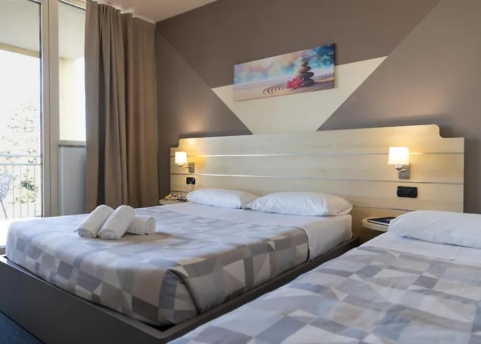 Hotel Giallo Noceto