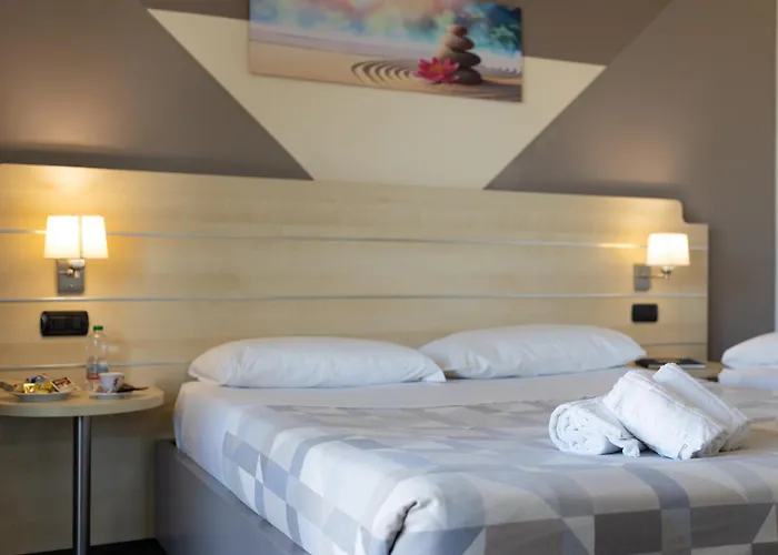 Hotel Giallo Noceto