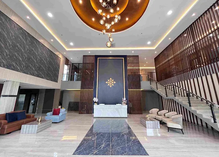 Lynn Hotel Tuban