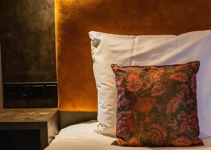 Manzo'S Suites