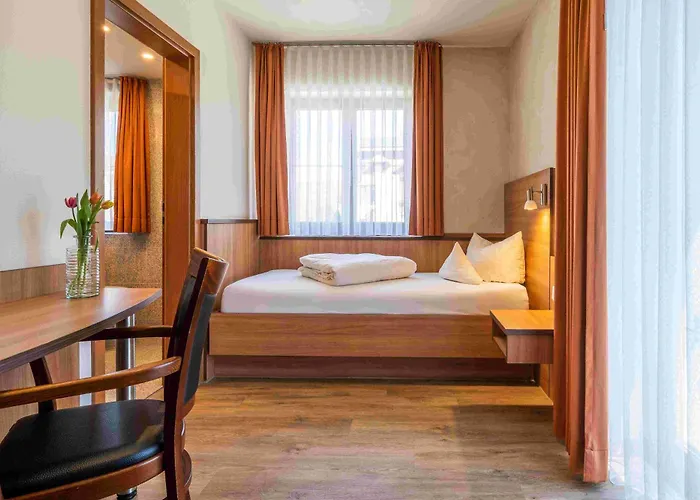 Hotel Hagnauer Hof Mit Klimatisierten Zimmern