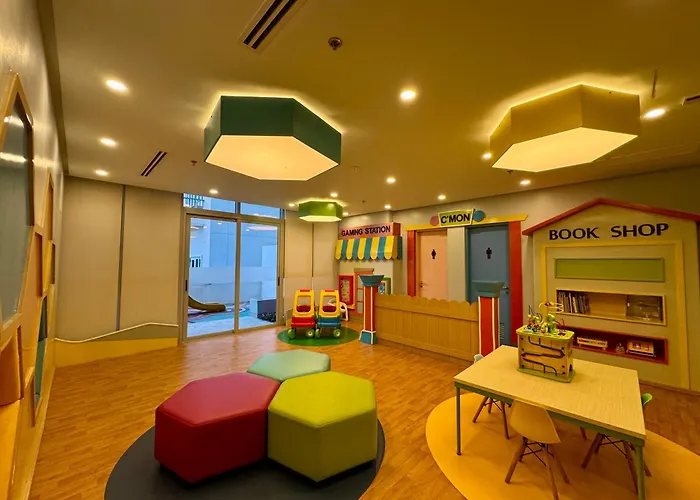 The Palladium - Modern Executive Studio