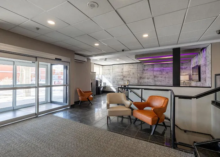Chateau Repotel Duplessis Airport