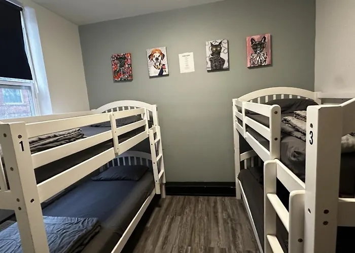 Queen Nest Hotel