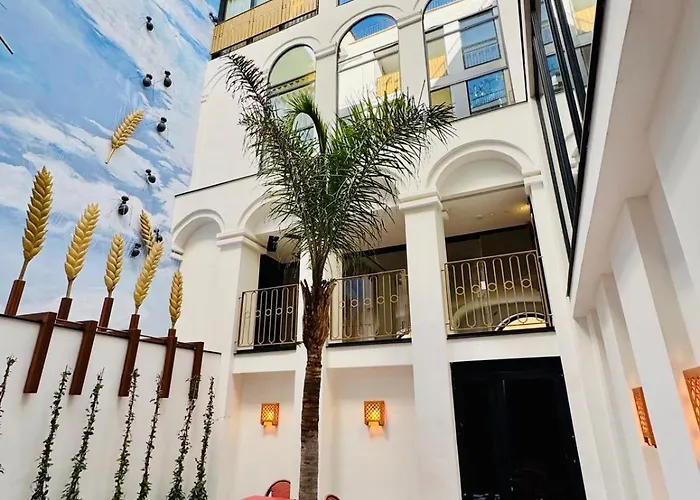 Hotel Divino Figueres By Fimedhotels