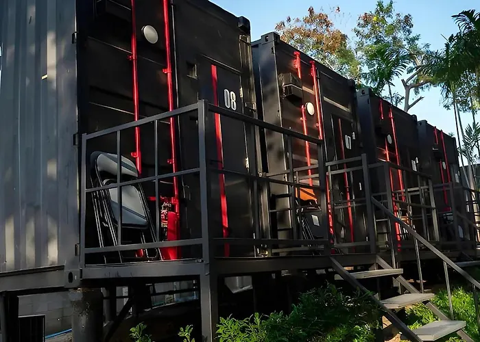 Nomads Homestay Sriracha