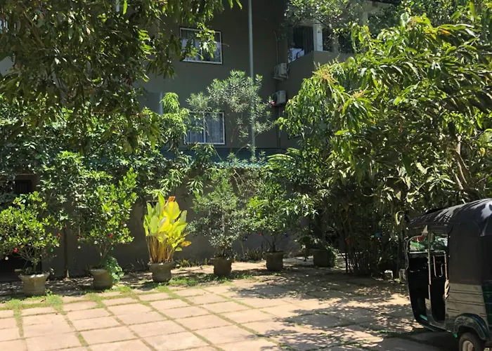 Hotel Paradiso,