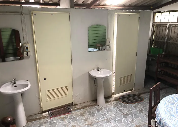 Baan Bua Guest House