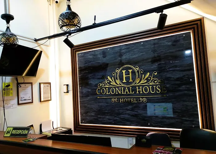 Hotel Colonial House