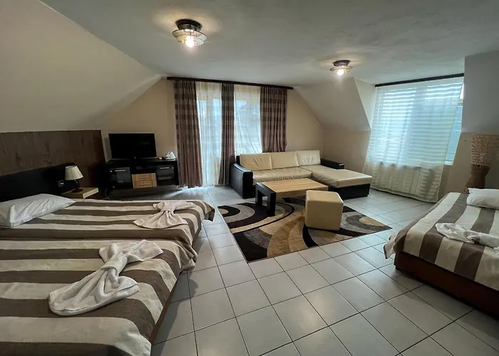 Alpha Family Hotel