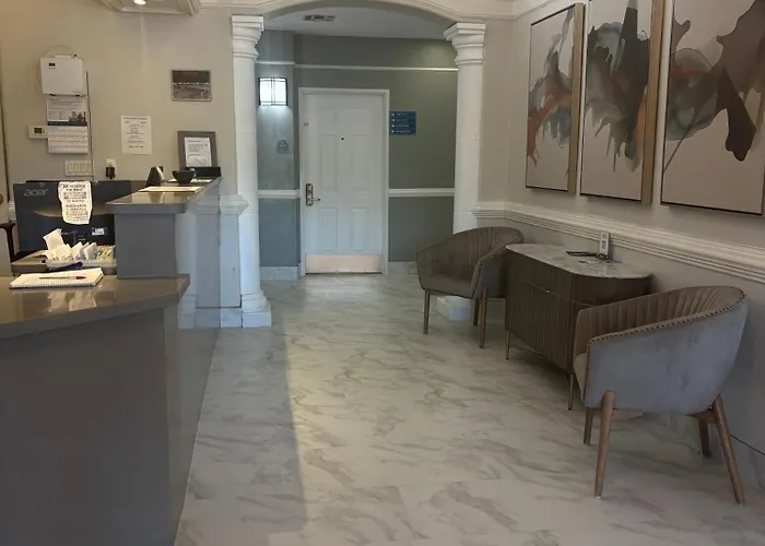 Deluxe Inn&Suites
