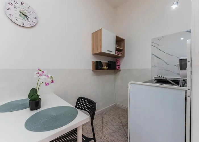 Fioravanti Apartments - San Luca Suite & Genesis House, A Pochi Passi Dalla Stazione, Vicino Al Cuore Di Bologna