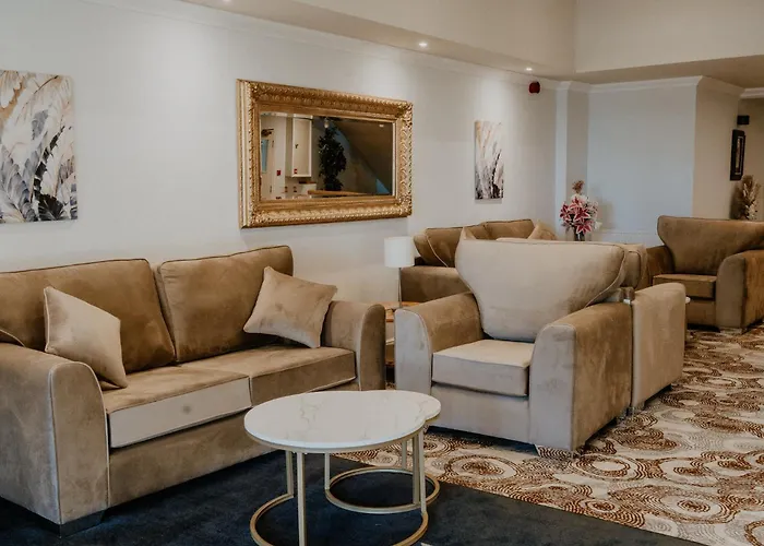 The Prince Of Wales Hotel Berkeley By Bellevilla, A38 M5