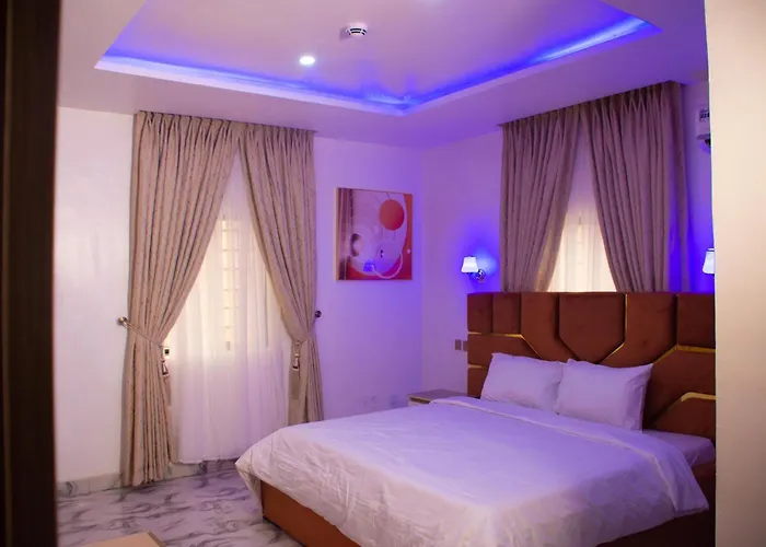 Lintoc Hotel & Suites