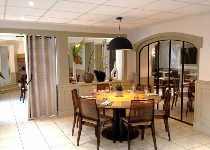 Logis Hotel Le Laurier Fleuri