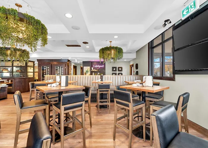 Sandman Hotel & Suites Vancouver Airport