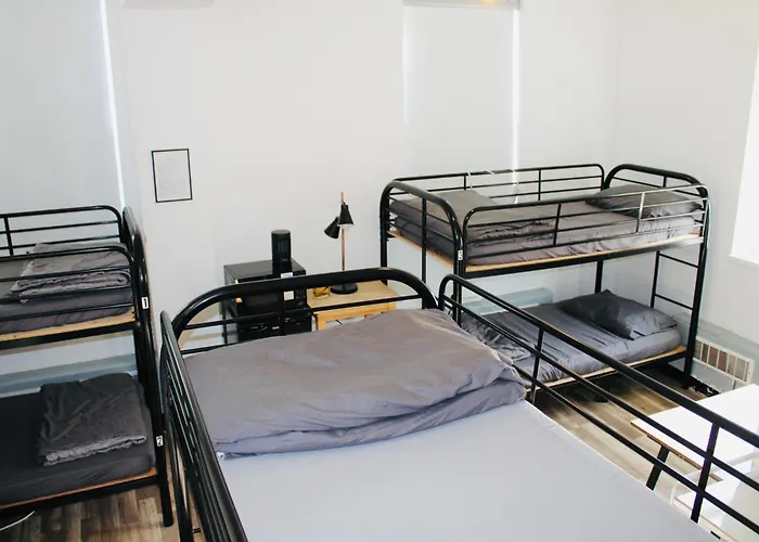 Queen Nest Hotel