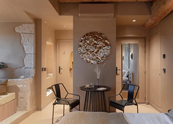 MiHotel - Grenier à Sel de Pérouges
