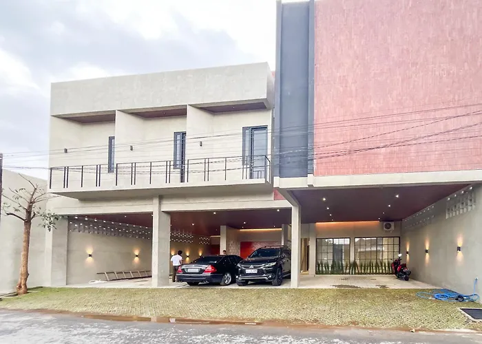 Urbanview Tigatuju Living Blitar
