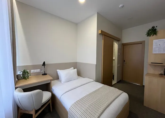 Hotel - Cafe Naujoji Akmene