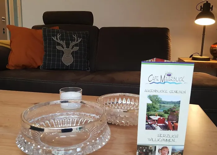 Hotel-Ferienwohnungen Cafe Maarblick