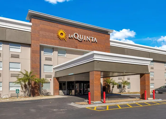 La Quinta Inn & Suites By Wyndham Jacksonville Mandarin