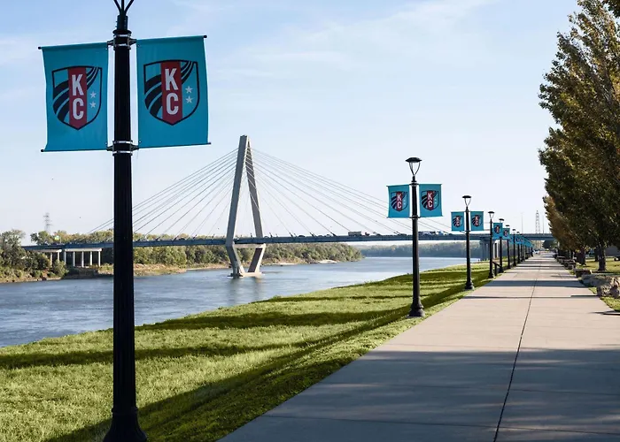 Origin Kansas City Riverfront, A Wyndham Hotel
