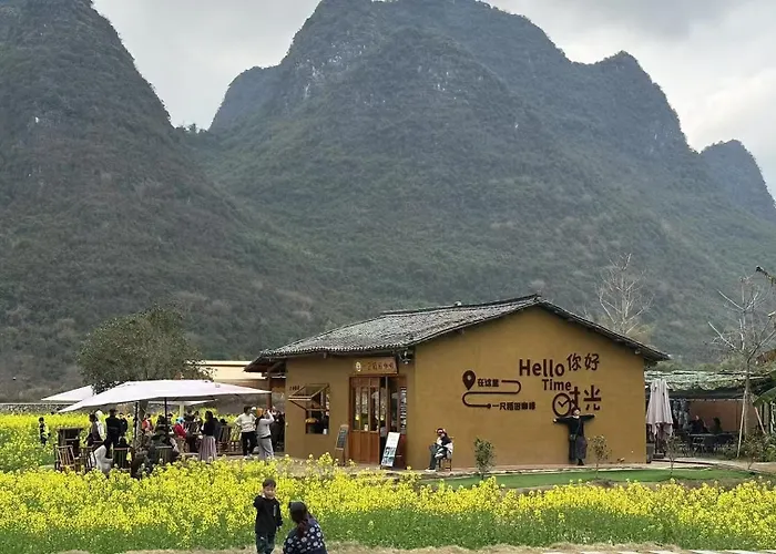 Yangshuo Lakeside Inn