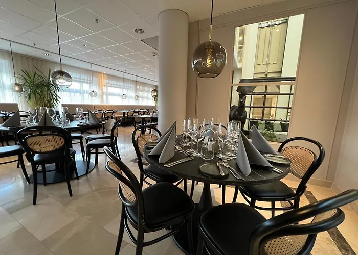 Injoy Premium Hotel Solna