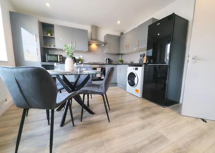 Workstay Albert Road - Contractor & Work Stays