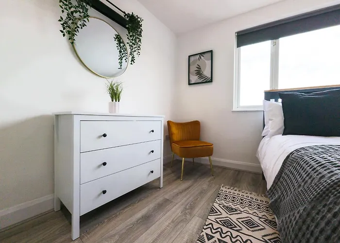 Workstay Albert Road - Contractor & Work Stays