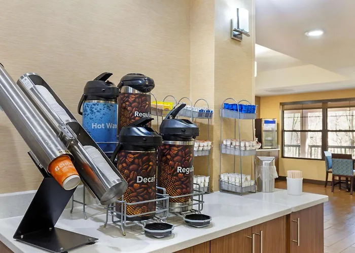 Comfort Suites Hanes Mall