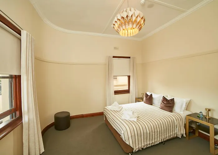 Shamrock Hotel & Accommodation Kyneton
