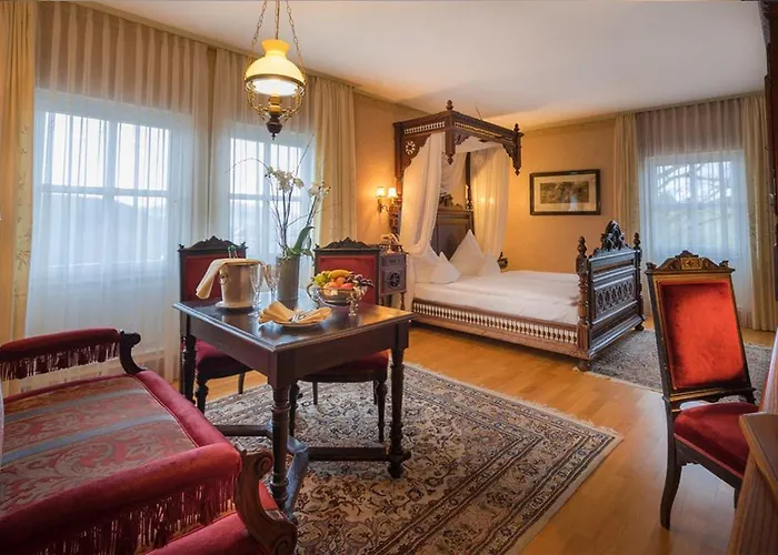 Schlosshotel Kurfuerstliches Amtshaus Dauner Burg
