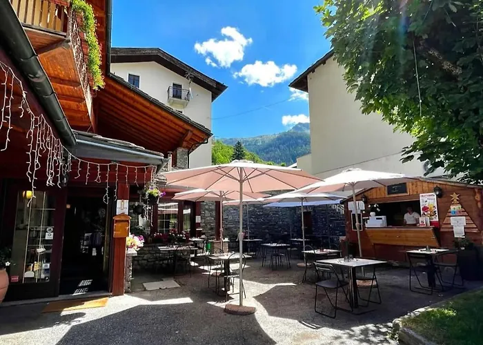 Hotel Coeur Du Village