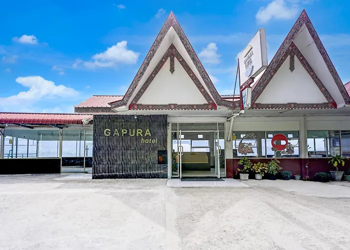 Collection O Gapura Hotel Near Parapat Penatapan Danau Toba