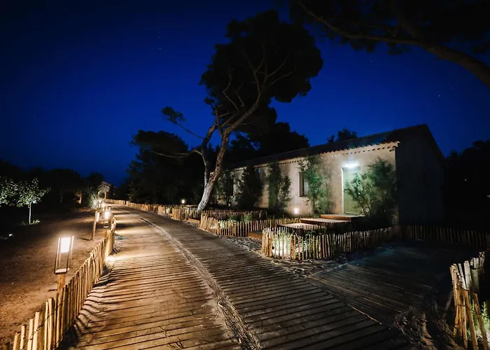 Le Hameau Des Pesquiers Ecolodge & Spa, Curio Collection By Hilton