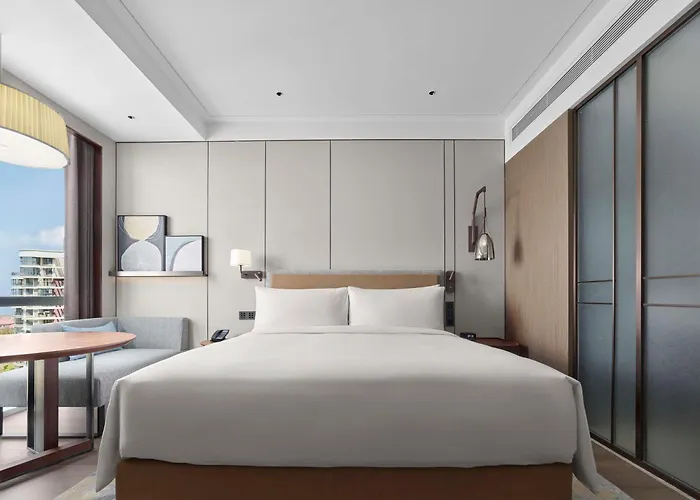Doubletree By Hilton Yantai Golden Coast Hotel & Suites