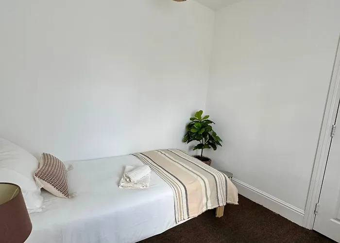 Single Bedroom In Birmingham Near City Center