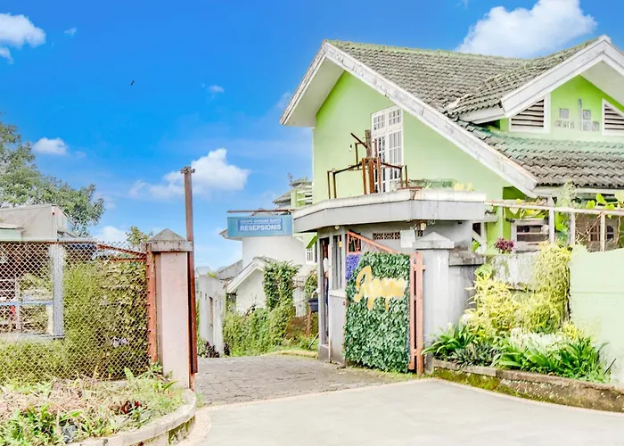 Villa Puncak Agape Near Cipanas Mitra Reddoorz