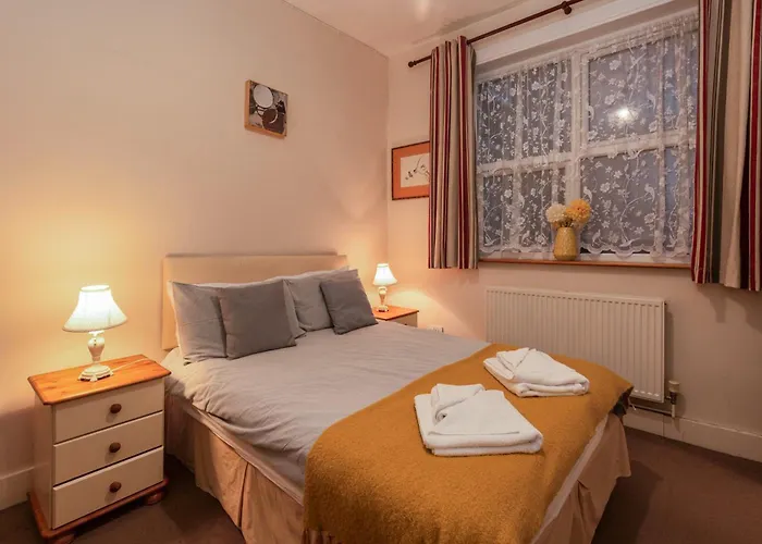 Ricky Road Guest House - Budget