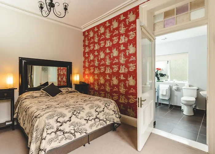 Oyo Rayanne House Guest Accommodation