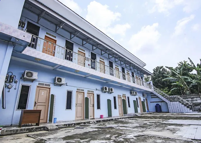 Oyo Life 90433 Serasi Kost