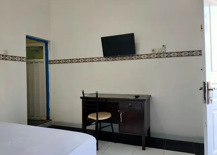 Oyo 93412 Kost Irma Syariah Near Uptd Smp Negeri 8 Parepare