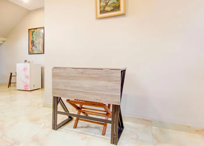 Capital O 94274 Homestay Balimoelih